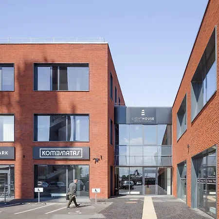 Light House Coliving Apartmanhotel