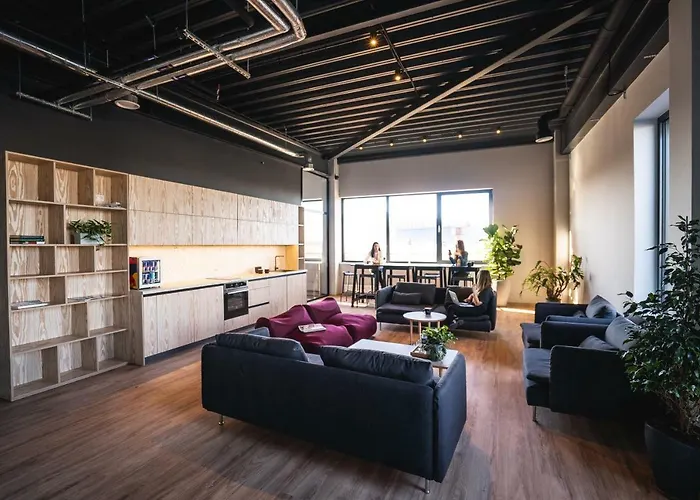 Ξενοδοχείο με διαμερίσματα Light House Coliving 3*